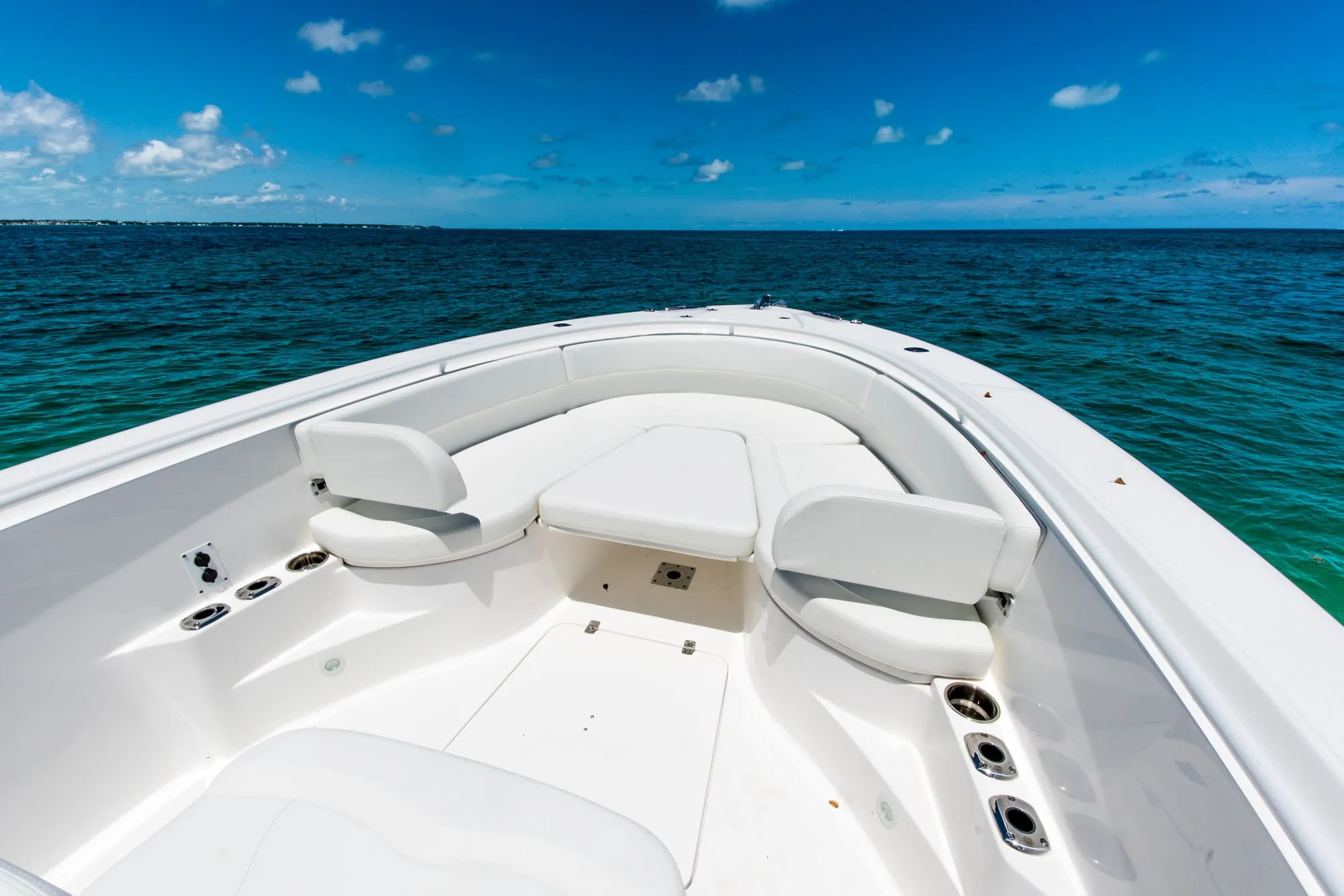 EdgeWater 325CC helm