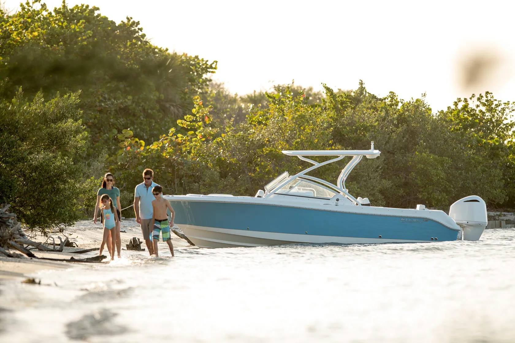 EdgeWater 248CX family deck