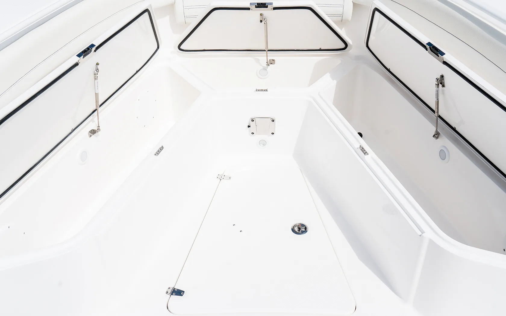 EdgeWater 340CC bow